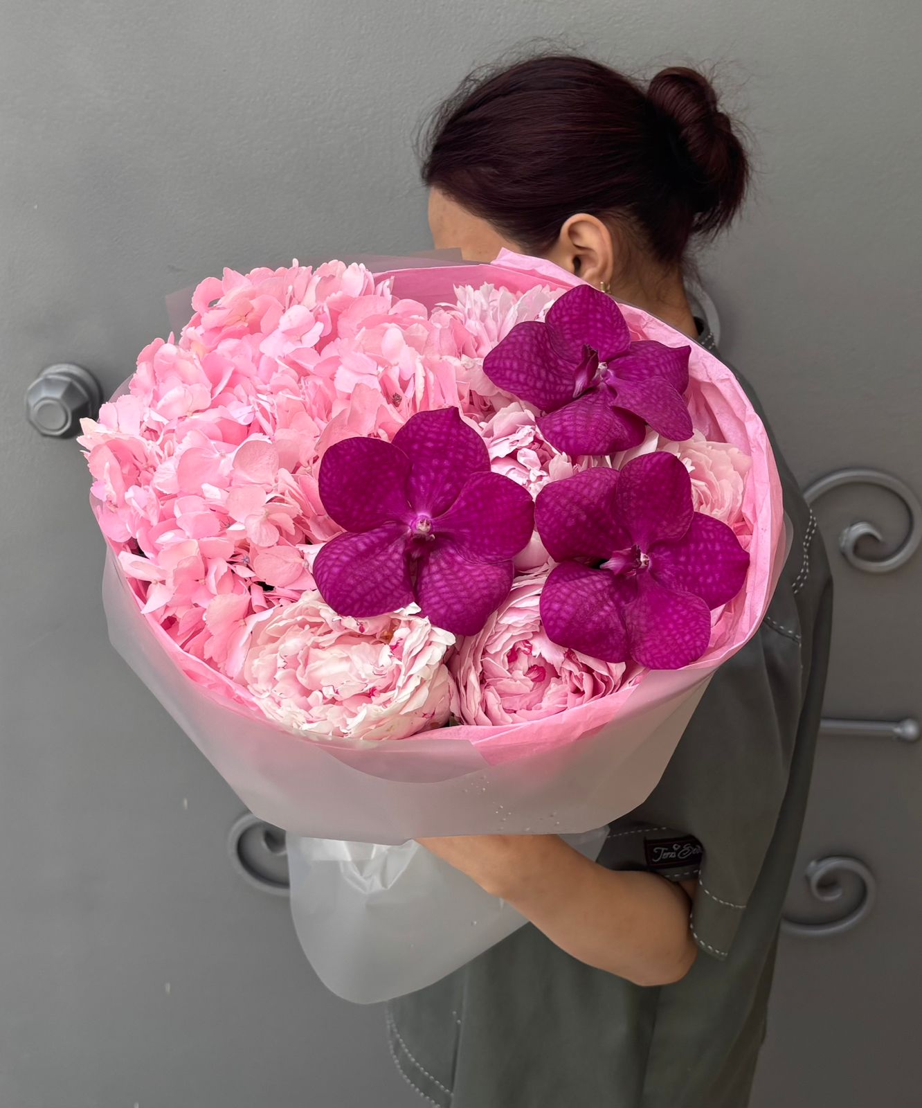 Sara Bernard 5,Pink Hydrangea 1,Vanda Red 3