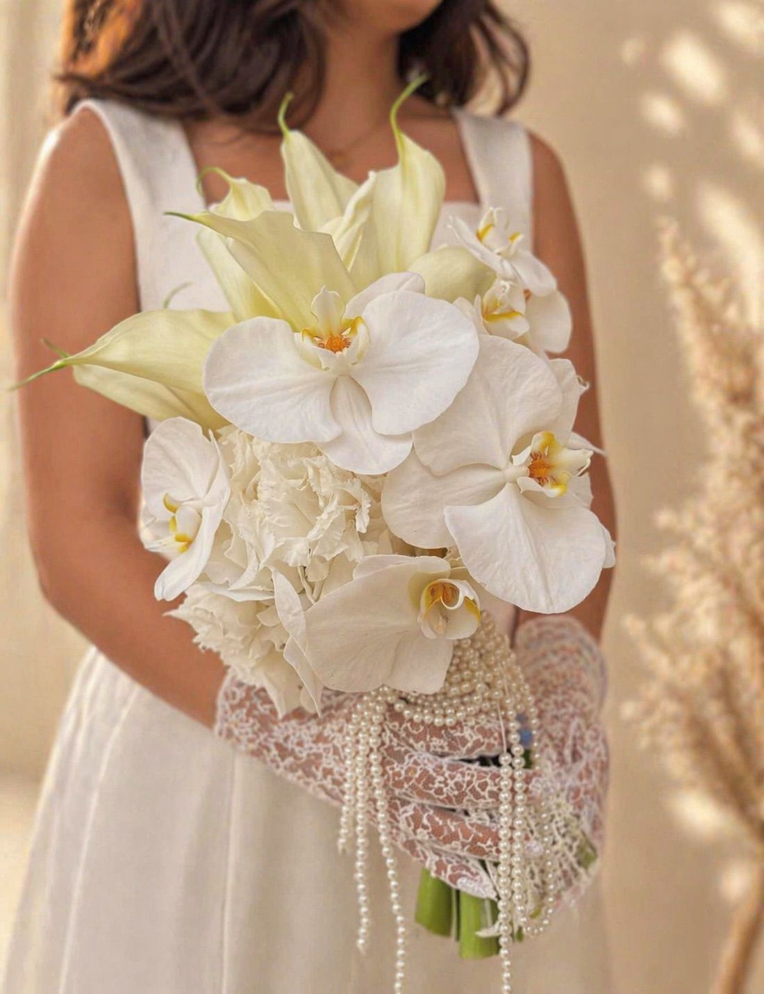 White Hydrangea 1, White Phalaenopsis 7, Calla 7