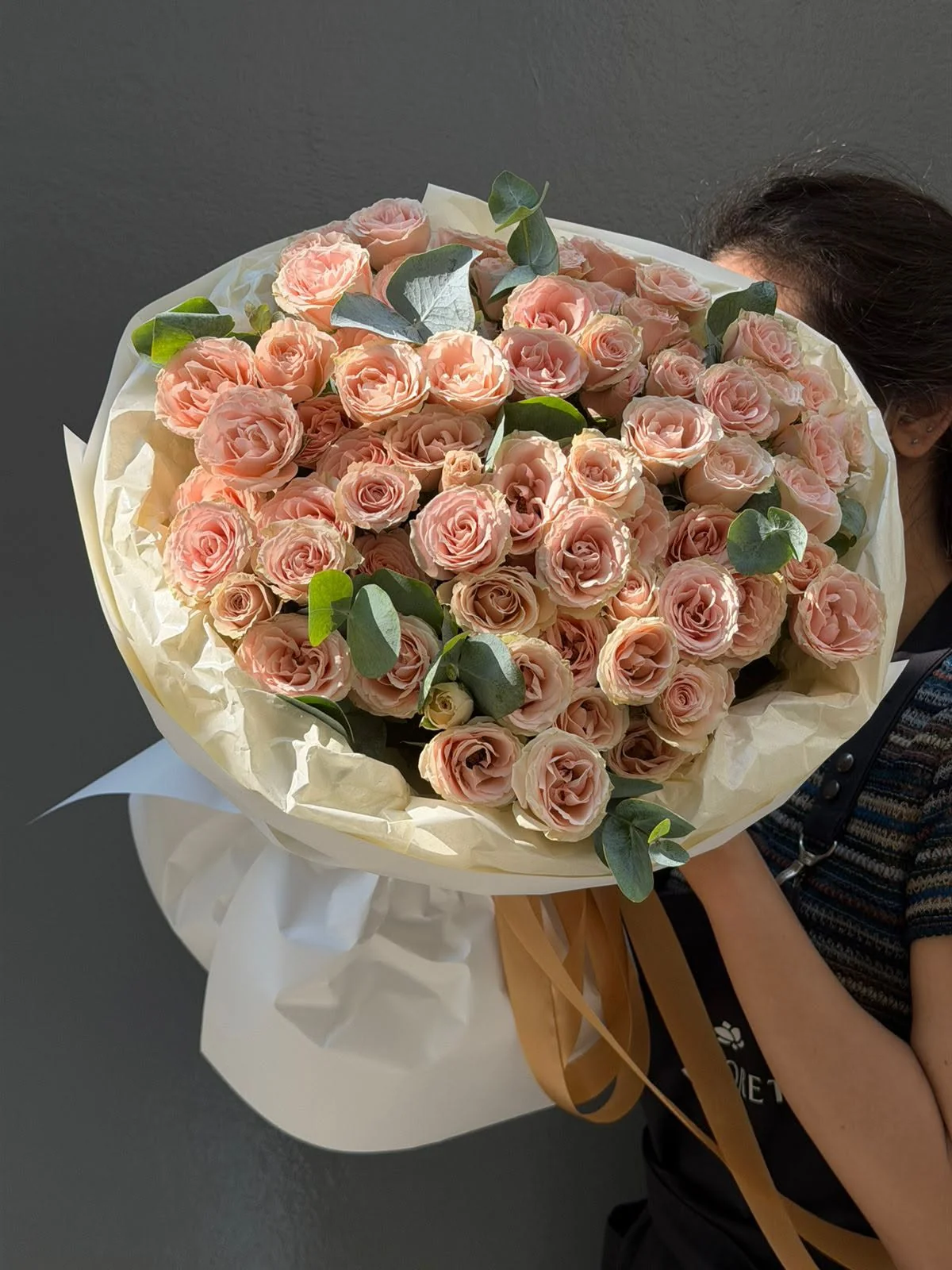 Bağ Star Blush qızılgülü mono buketi
