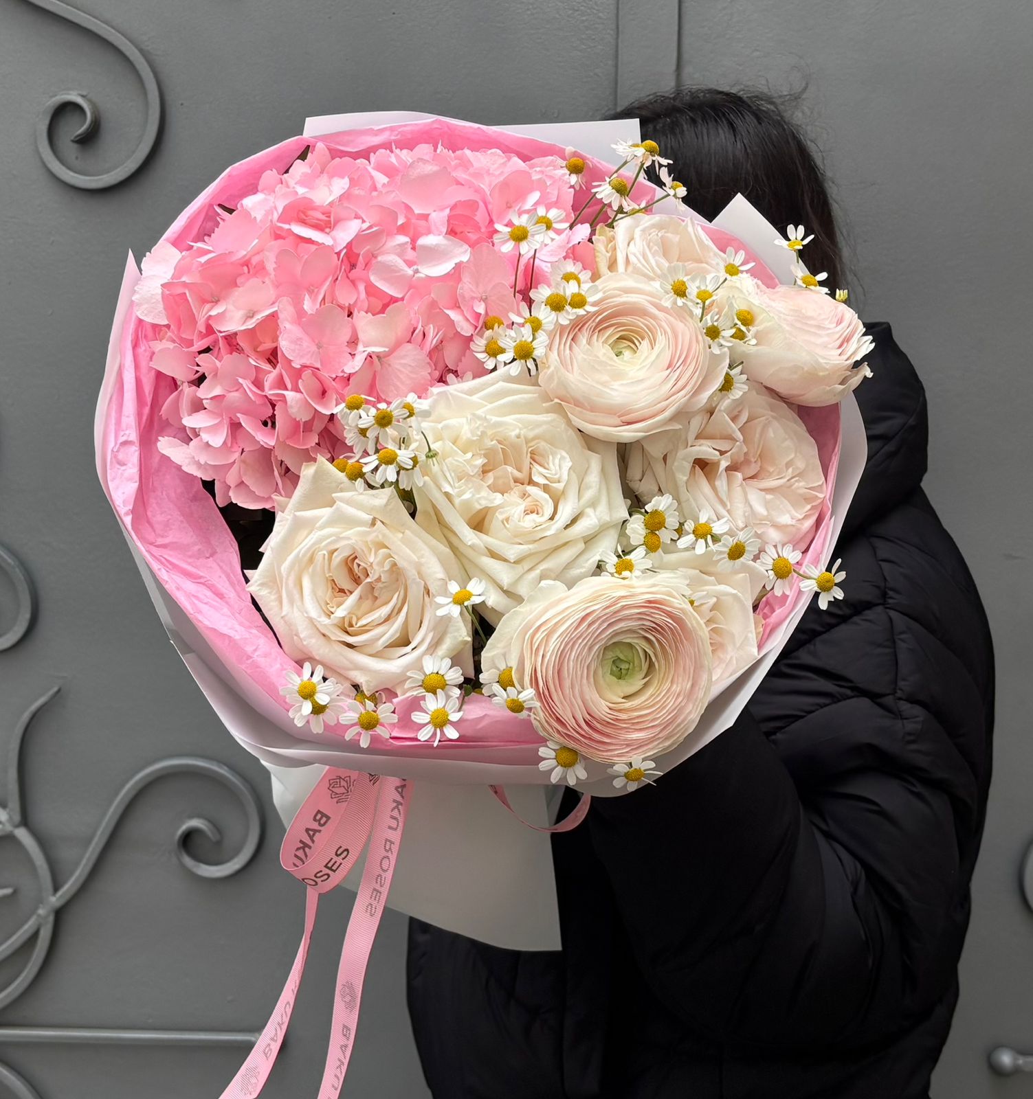 Hydrangea Pink 1, Ranunculus Hanoi 3, Ohara White 5,Tanacetum 2
