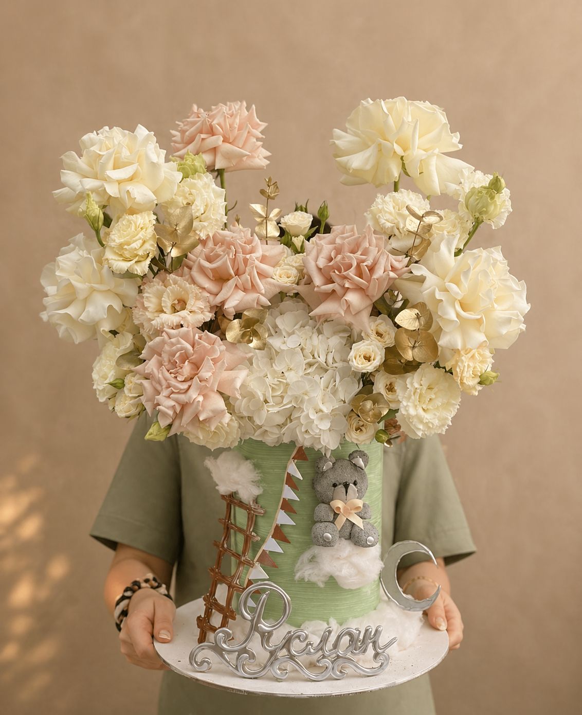 White Mondial 5,Quicksand 4,Hydrangea White 1,Lisianthus 3,Dreamer 2