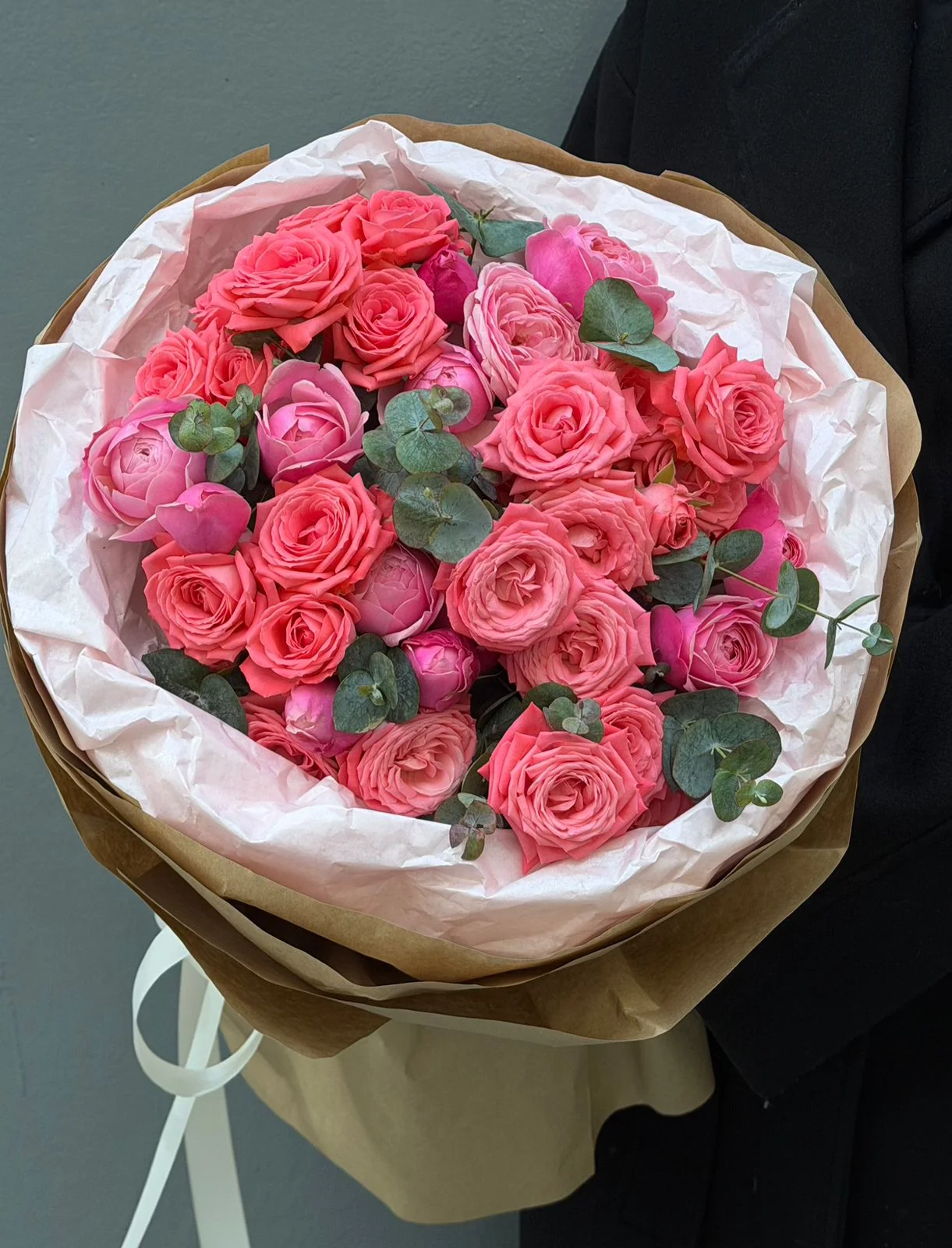 Bağ Pink Silva qızılgülü və Barbados