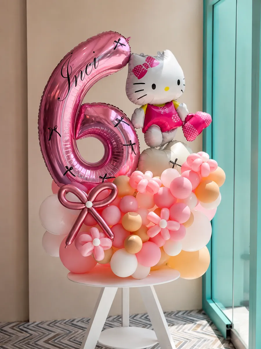 Hello Kitty ilə Çəhrayı 6 Yaş