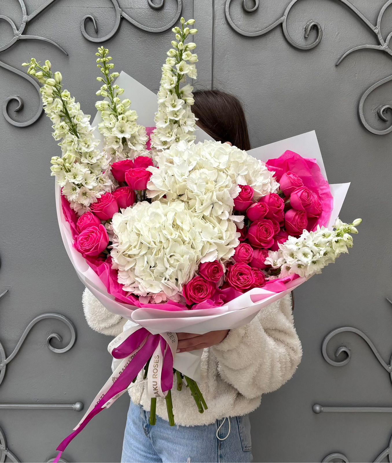 Hydrangea White 2,Giselle 9, Delphinium White 4