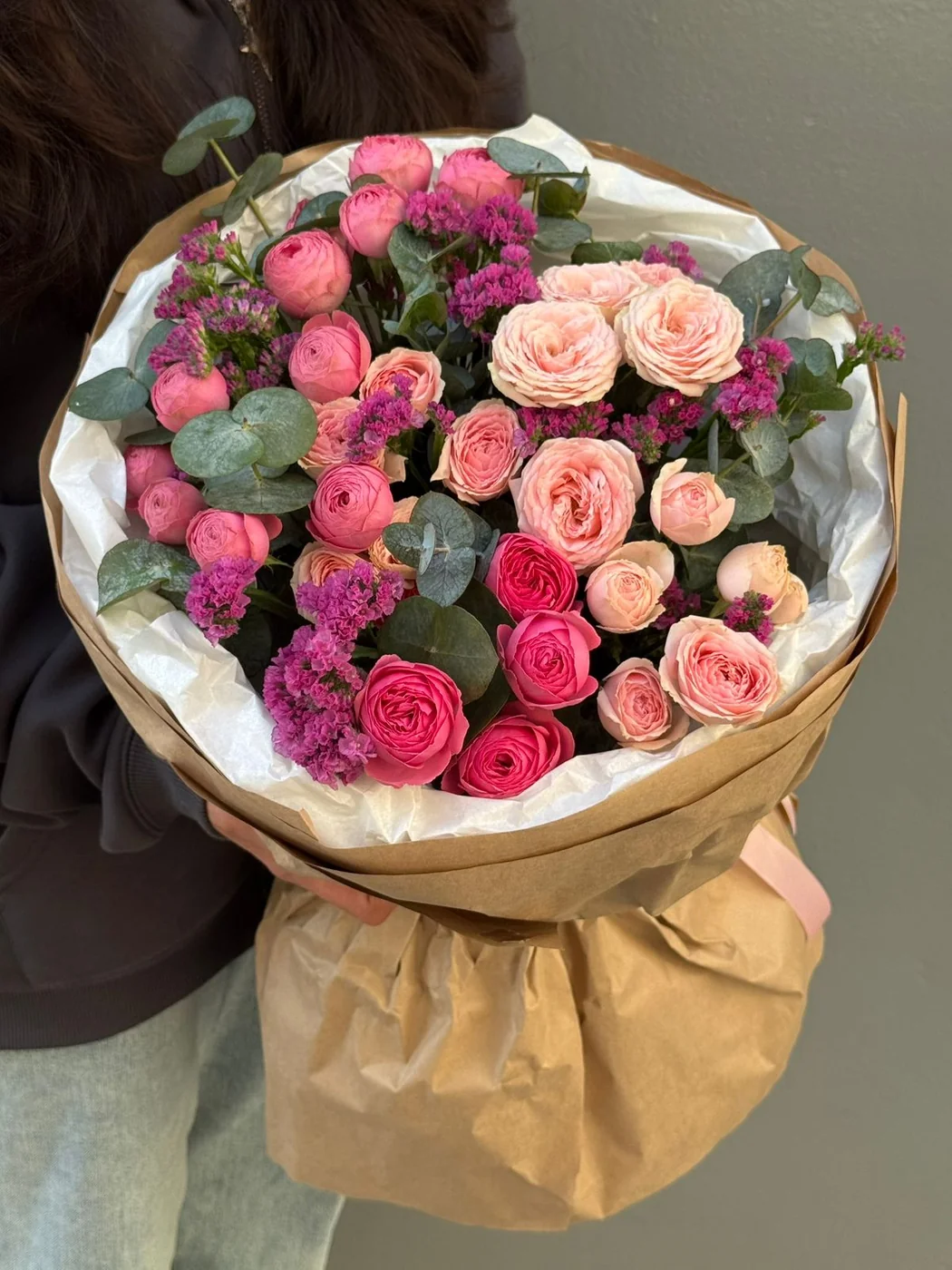 Bağ Sweet Giselle qızılgülü və Pink Giselle
