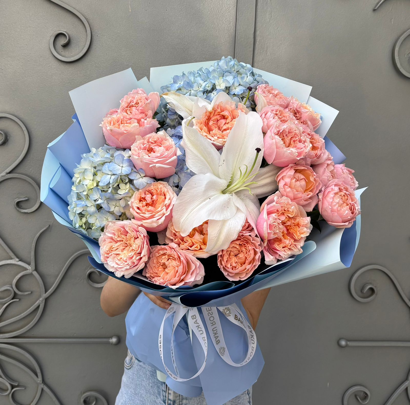 Notting Hill 9,Julietta 5,Hydrangea Blue 3,Lilium 1