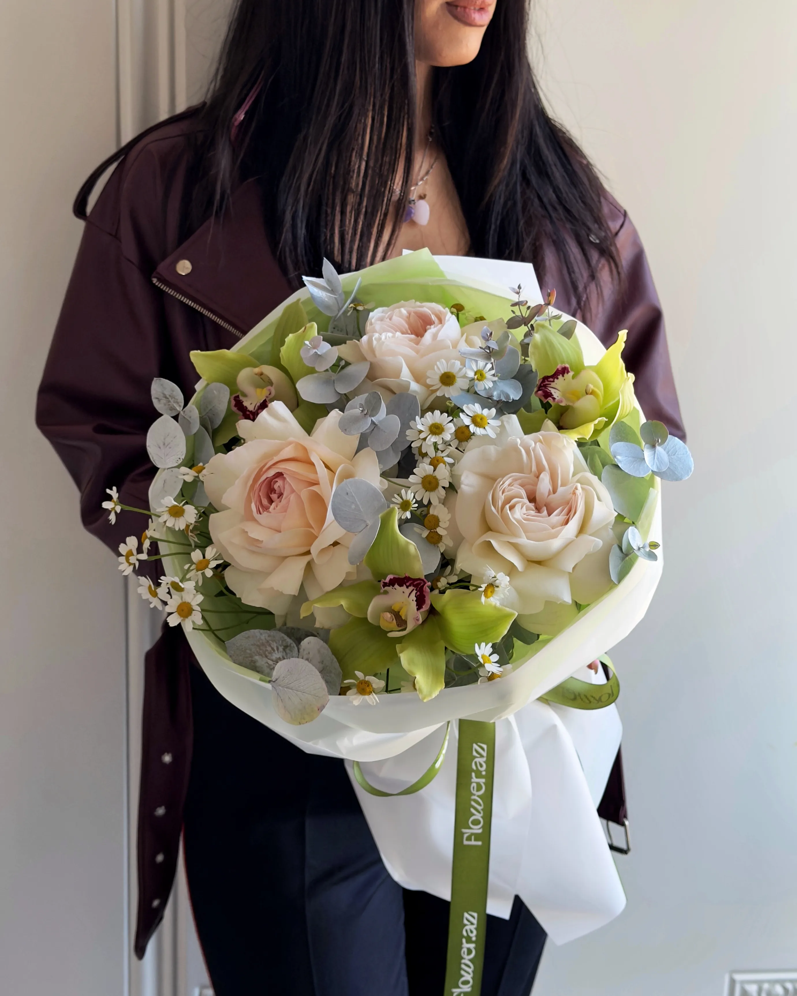 Green Whisper Elegance – Premium Buket