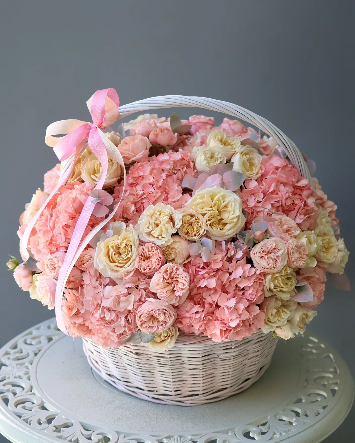 Blush Garden Səbət Kompozisiyası