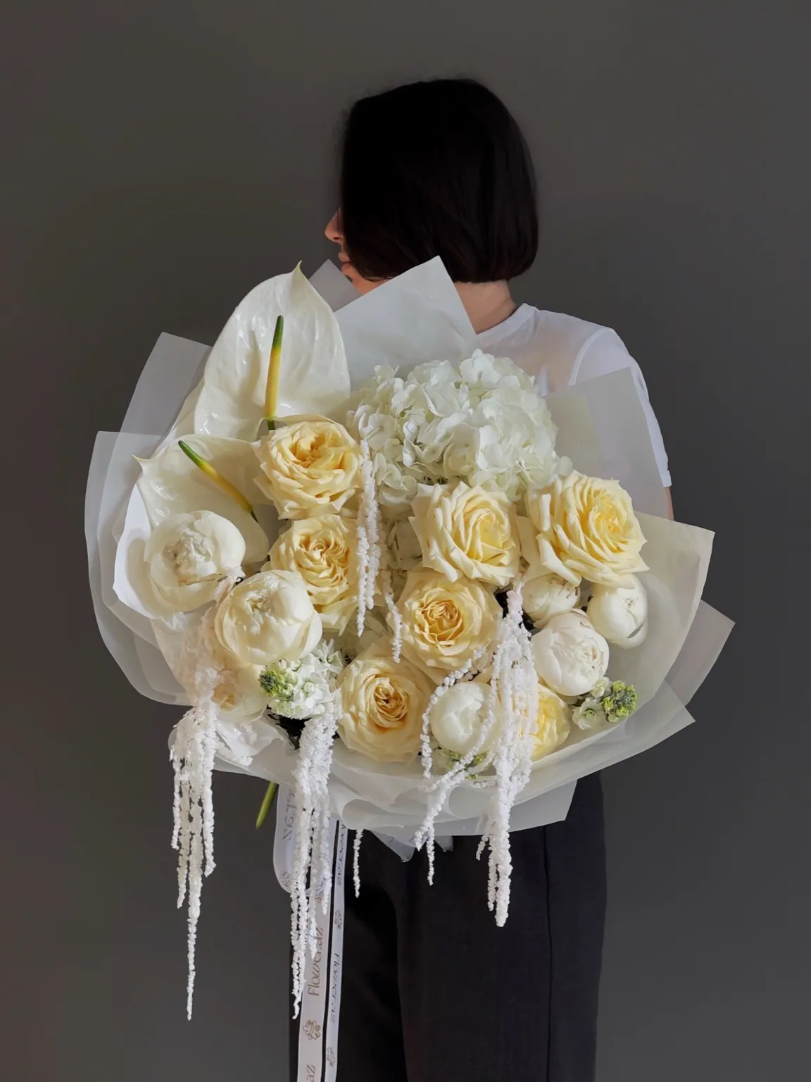 Hydrangea White 2, Anthurium white 2,Candle Light 7, White Paeonia 7, Martina White 3, Amaranth White (L)