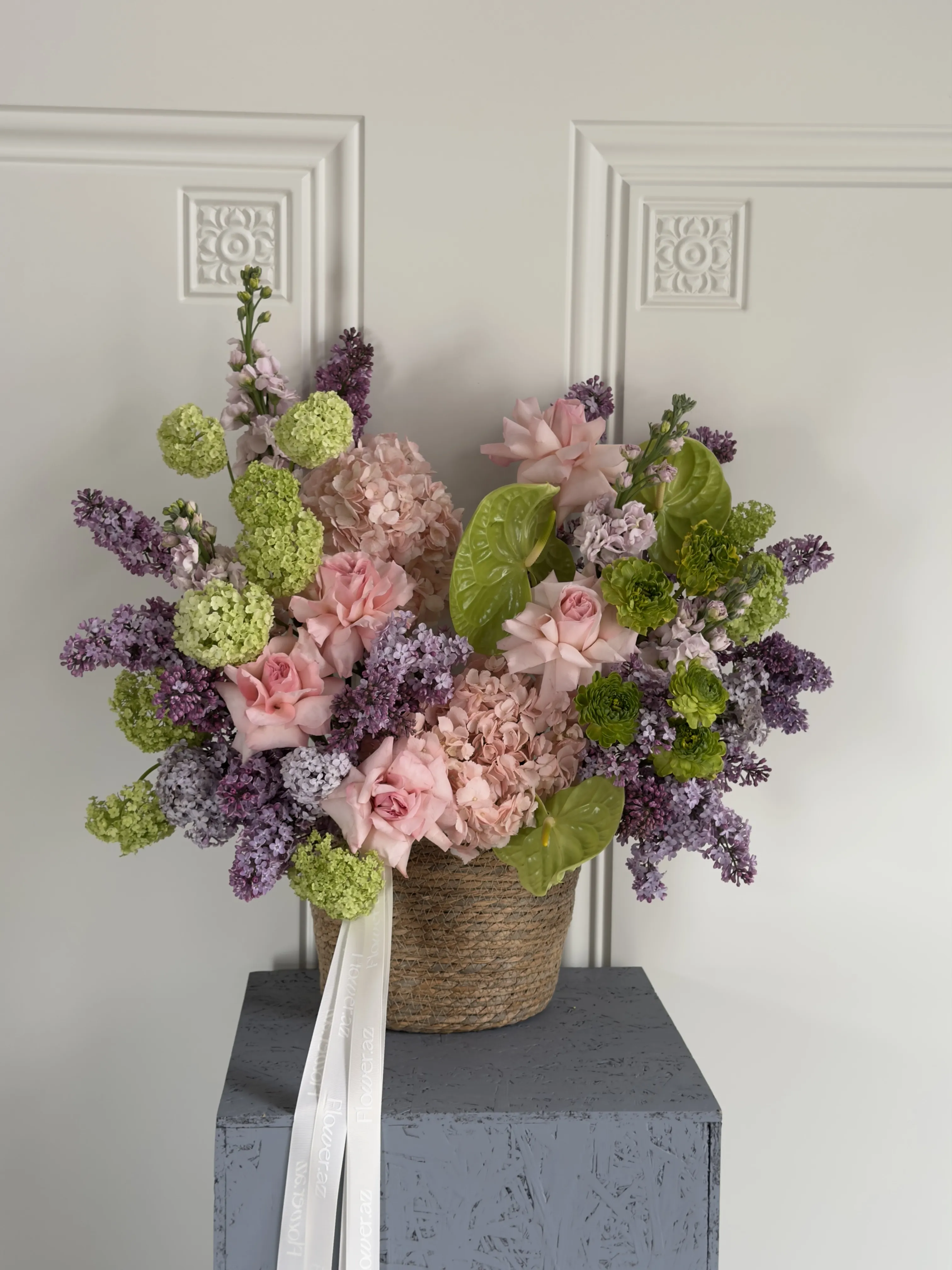 Spring Lilac Symphony – Premium Qutu Kompozisiyası