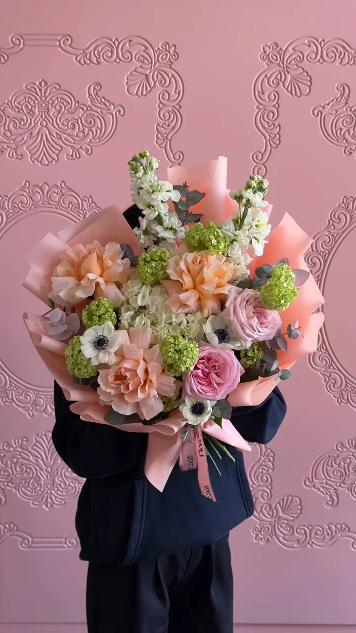 Peach Blush Garden – Premium Buket